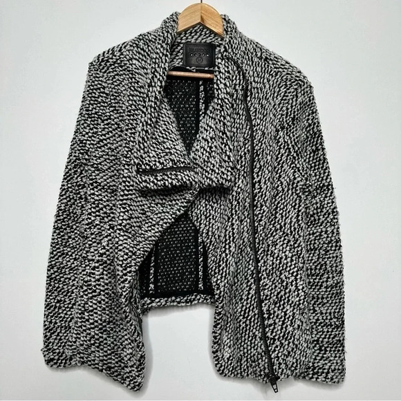 BLANK NYC Marled Boucle Asymmetrical Zip Wool Blend Jacket Size Medium - Picture 8 of 11